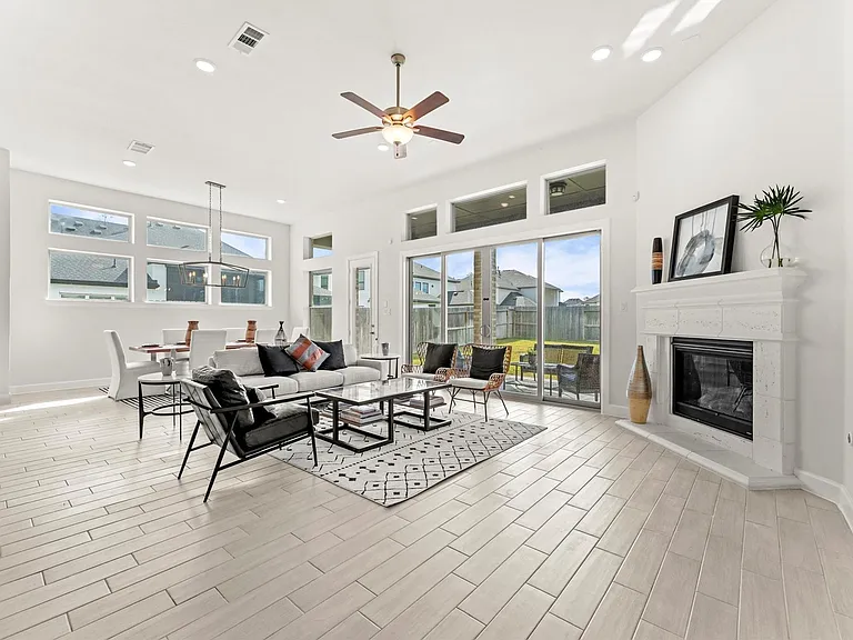 9606 Pink Blossom Ct — Photo 17