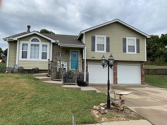 1st image of 4809 Crystal Dr
