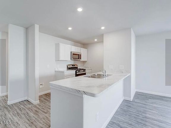 3rd image of 753 Rivers Edge Parkway