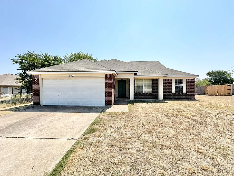 3402 Caprock Cir