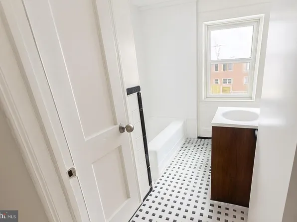 3733 Ravenwood Ave, Baltimore, MD 21213