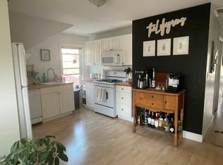 212 Rochambeau Ave #2, Providence, RI 02906