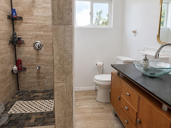 3rd image of 16-2122 Bamboo Dr
