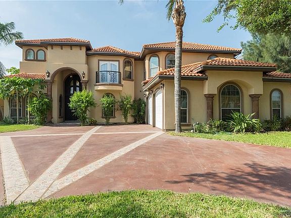 3rd image of 3904 El Jardin