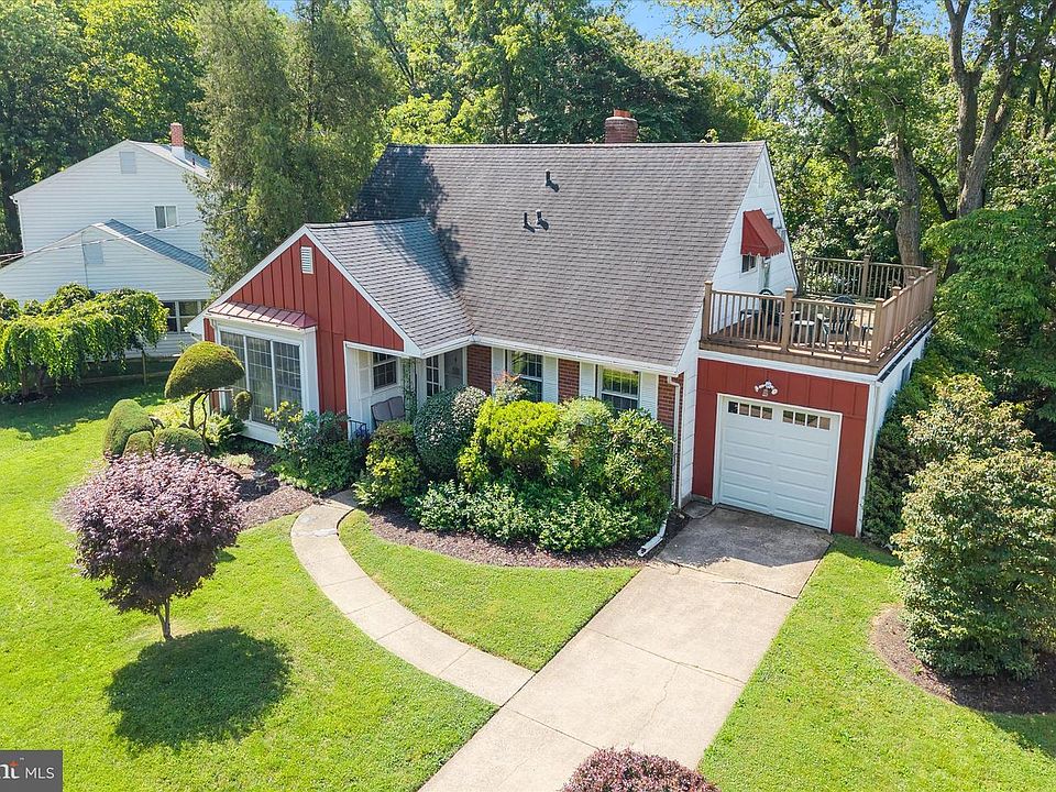 1st image of 55 Woodhill Ct