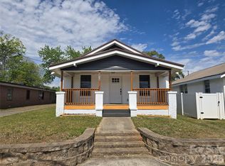 813 Highland Ave SE, Hickory, NC 28602