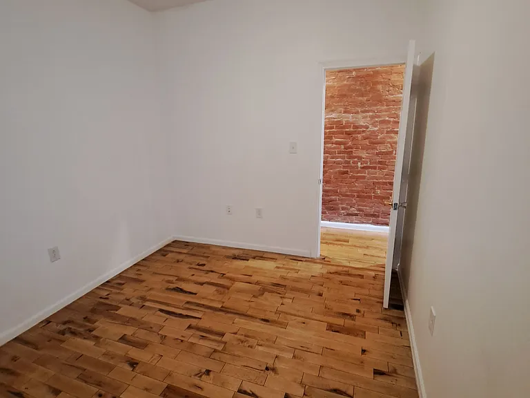1353 W Jerome St #2 — Photo 16