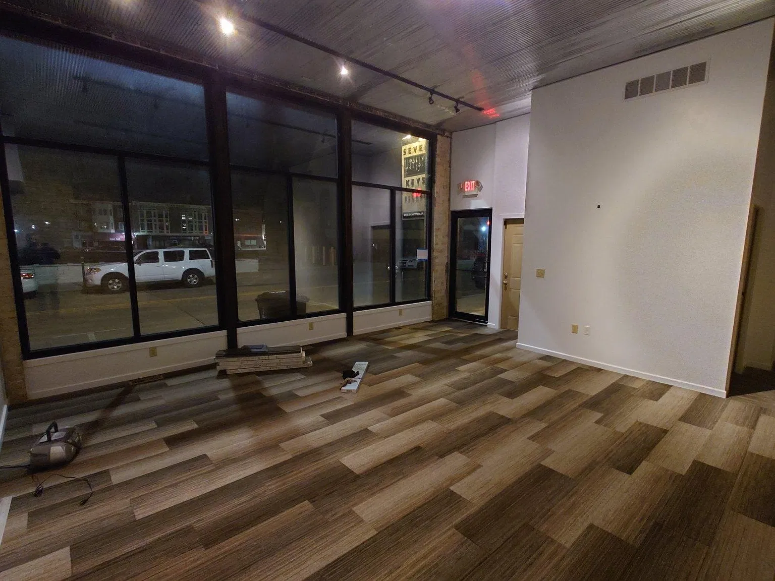 Studio, 3000 sqft, $2,000 — Photo 3