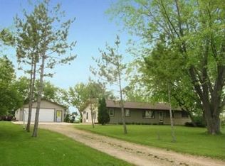 N5920 Terrace Rd, Fond Du Lac, WI 54937