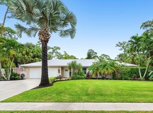 100 St Davids Way, Wellington, FL 33414