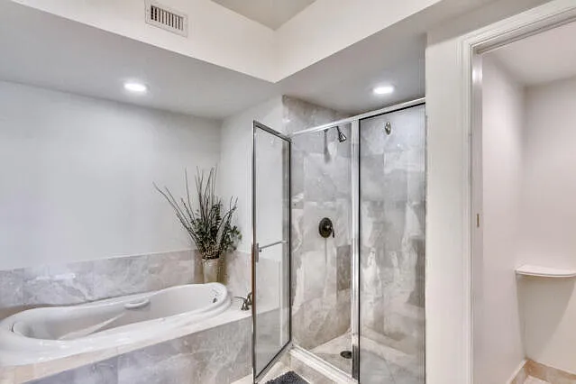 2650 Lake Shore Dr #2203 — Photo 16
