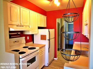 11465 41st Ave NW #301, Edmonton, AB T6J 0T9