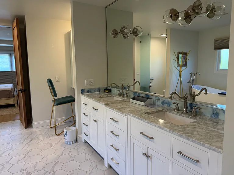 1376 Ridge Way — Photo 4