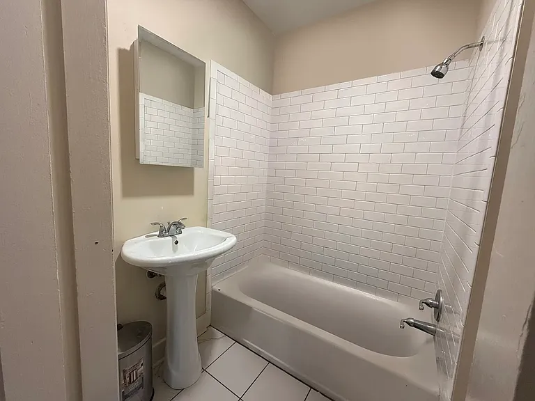 805 Spanish Town Rd #1 — Photo 6