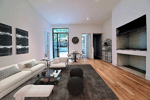 1st image of 47 W 86th St