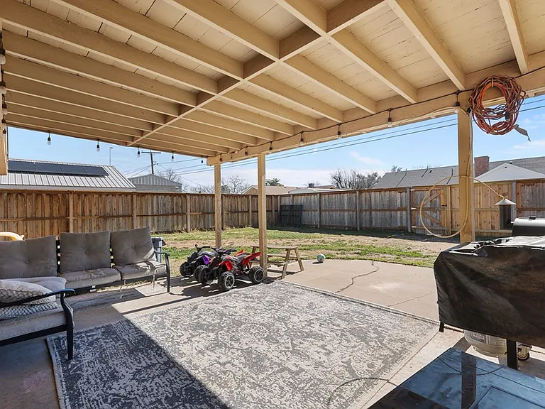 3812 E Everglade Ave — Photo 16