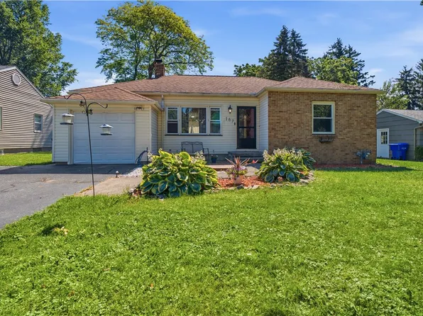 167 Ridgemont Dr, Rochester, NY 14626