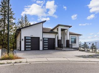 6052 Gerrie Rd, Peachland, BC V0H1X4