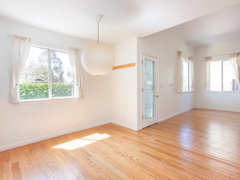 226 Dickerson Ave — Photo 6