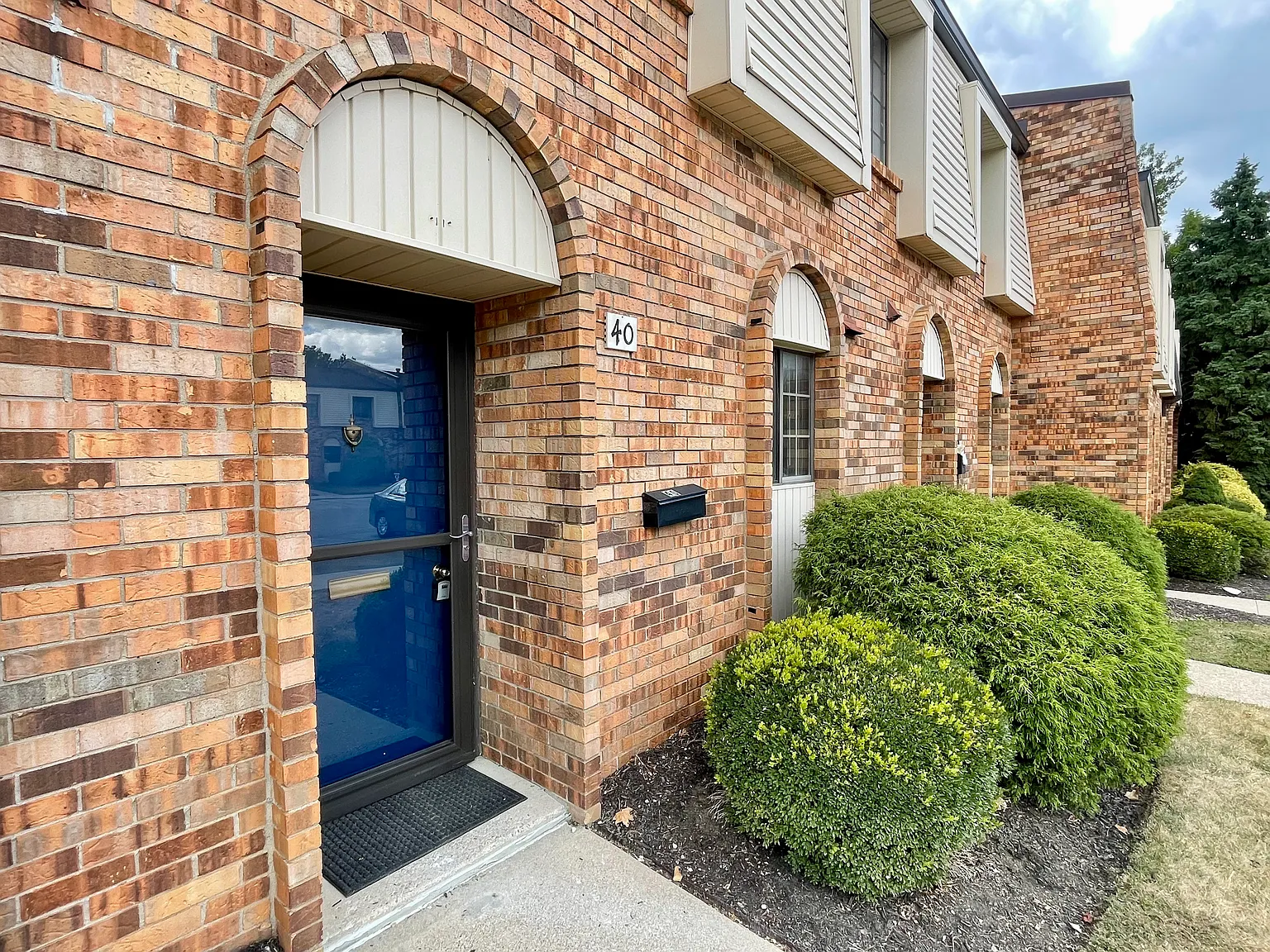 40 Terrace Ct — Photo 1
