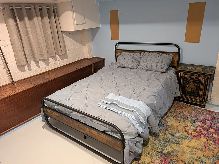 1 Bedroom with Double Sized Bed