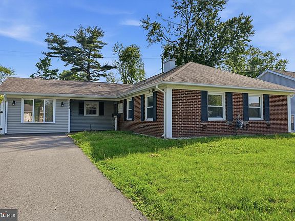 2nd image of 222 Pageant Ln