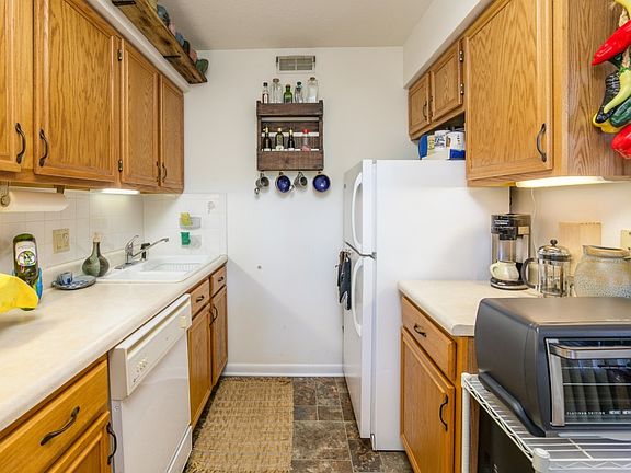 4th image of 7815 N Main St Unit 32