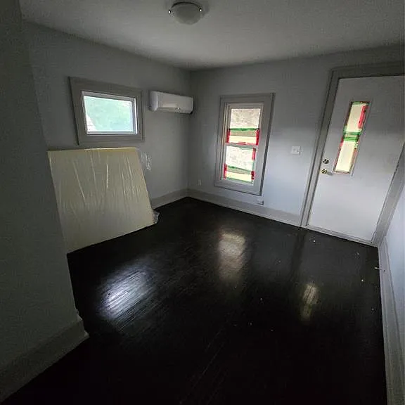 924 Pierre Ave — Photo 4