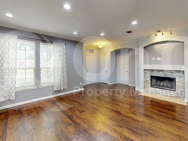 6513 Cartier Ct — Photo 9