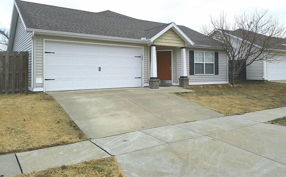 1st image of 4468 W Pecan St
