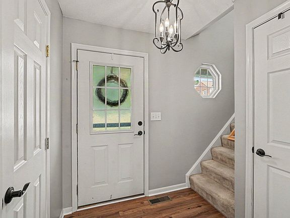 4th image of 10728 Hanover Ct