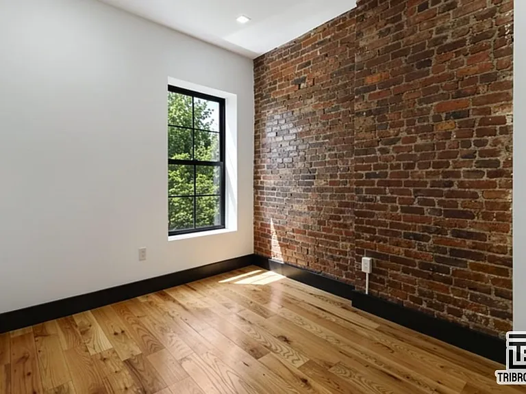 758 Putnam Ave #4 — Photo 6