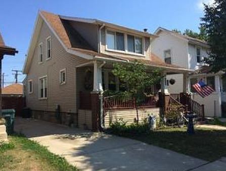 2nd image of 1715 Fort Park Blvd
