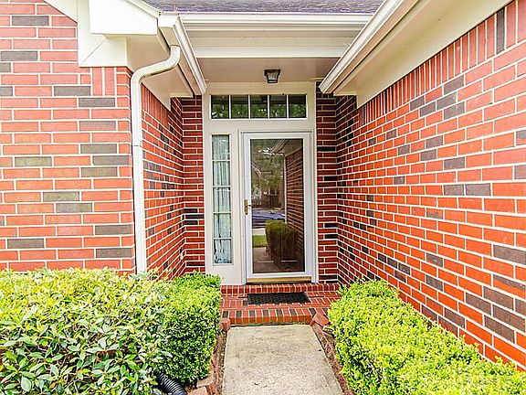 5th image of 3830 Glenhill Dr