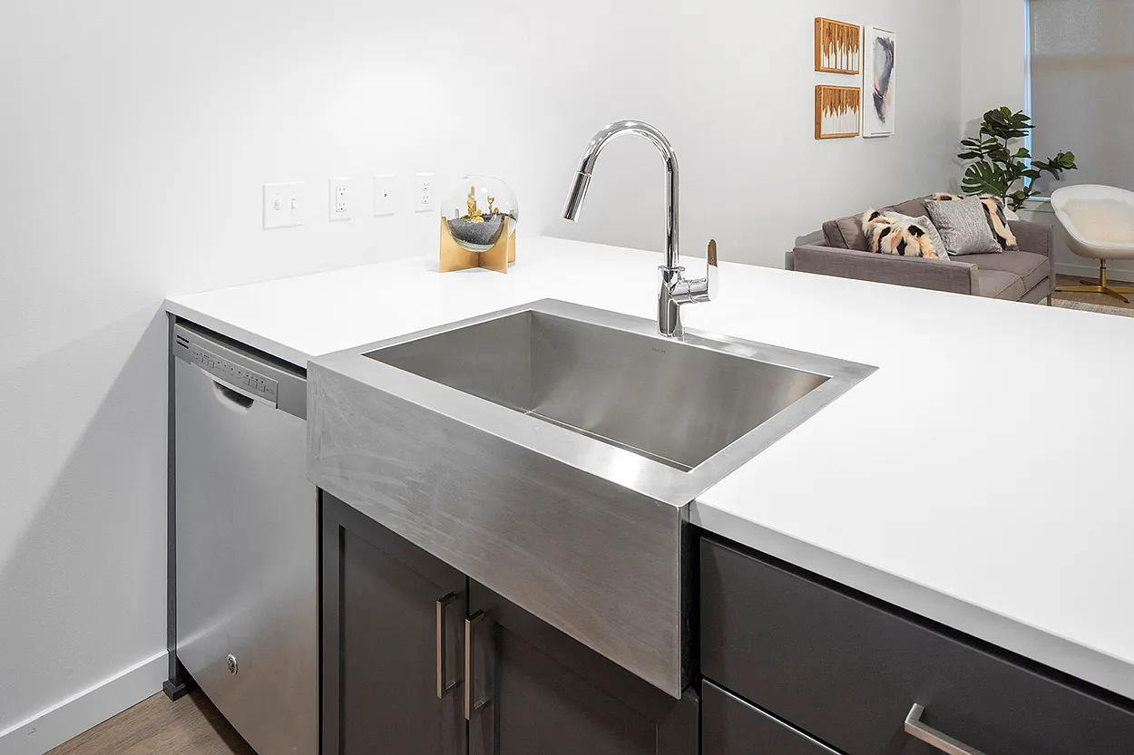 Multnomah Village Apartments — Photo 4