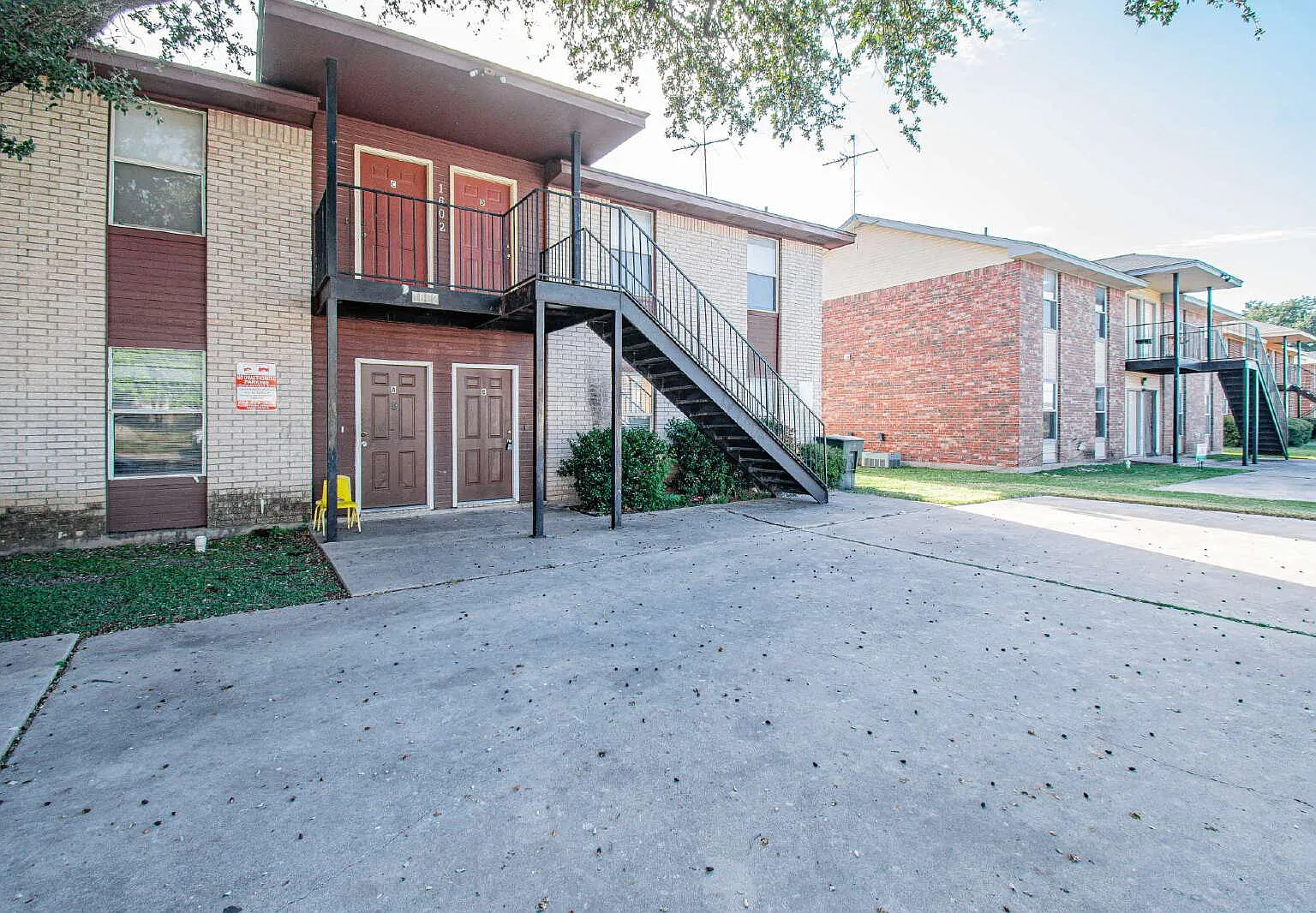1602 Benttree Dr — Photo 1
