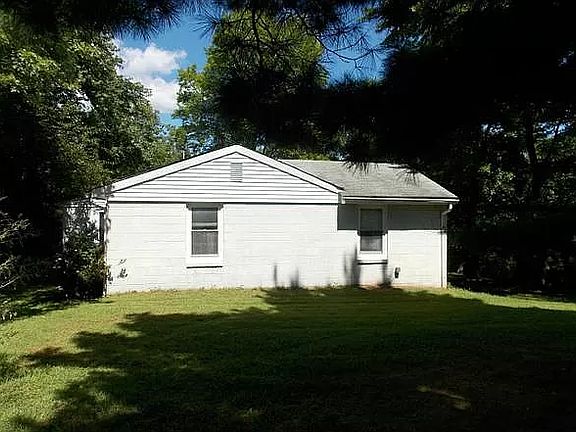 3rd image of 21233 Augusta Dr