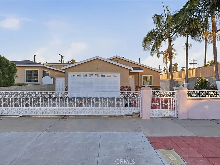 2211 Barbour Ct — Photo 5