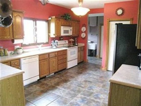 5th image of 12140 Marydale Dr