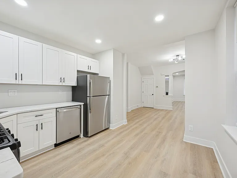 254 W Zeralda St — Photo 9