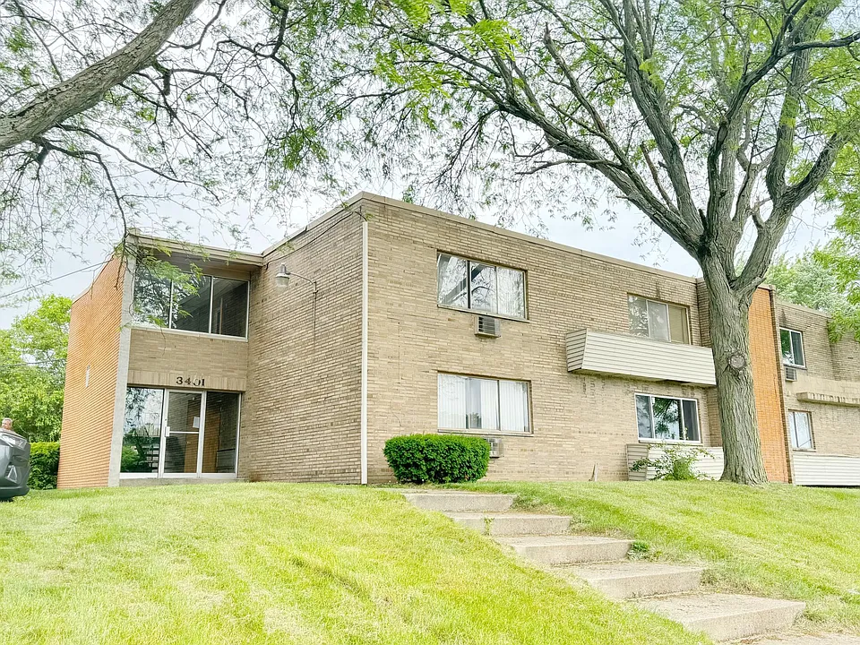 3401 Woodman Dr #105
