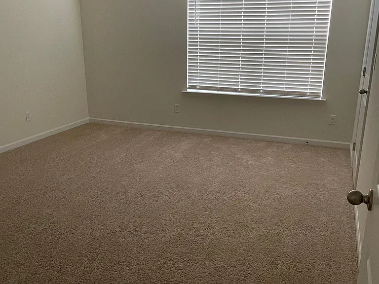 2305 Tournament Dr — Photo 17