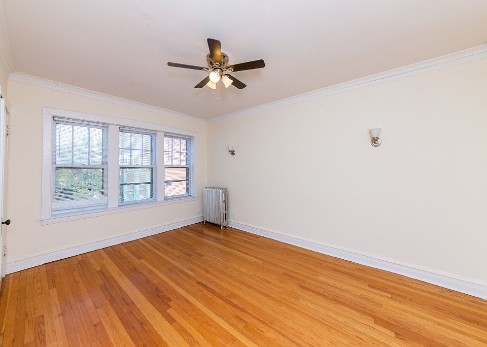 1st image of 2480 N Lincoln Ave #3B