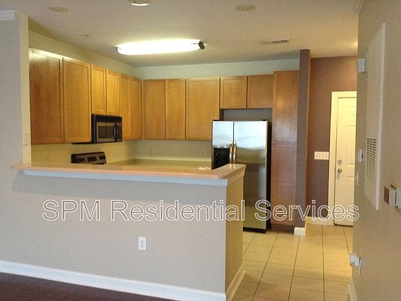 3rd image of 2808 Bloomfield Ln Unit 301