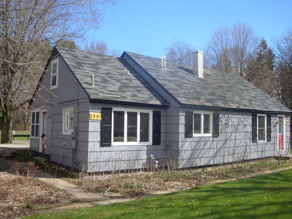 1st image of 1351 W 32nd St