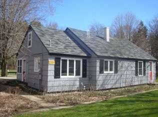 1351 W 32nd St, Holland, MI 49423