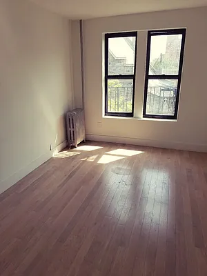 Rented by Bruma Realty LLC | media 9