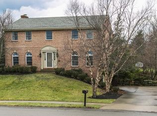 10112 Woodbury Dr, Wexford, PA 15090