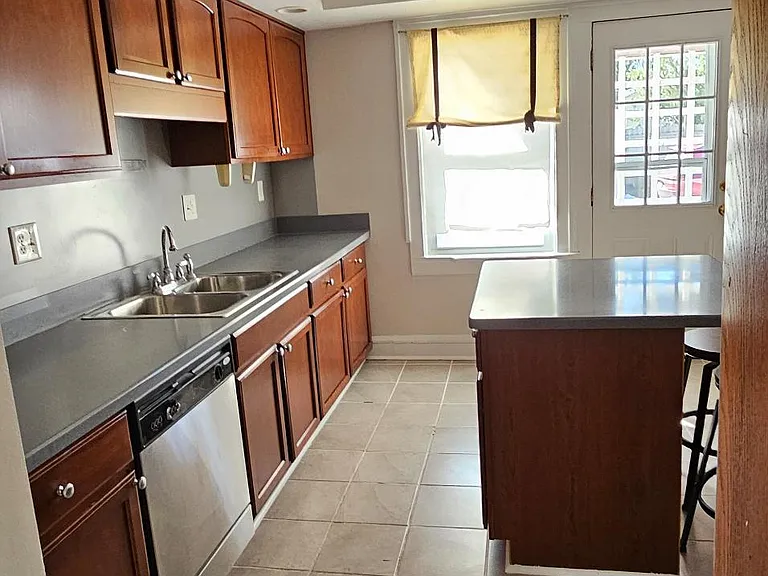 16109 Clifton Blvd #16109 — Photo 2