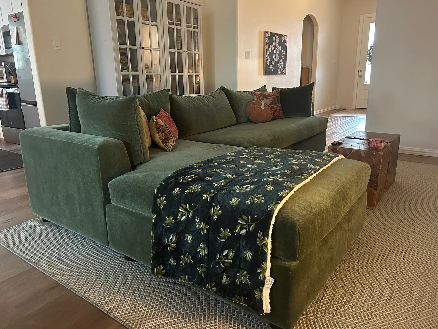3 bed, 1597 sqft, $3,450 — Photo 3